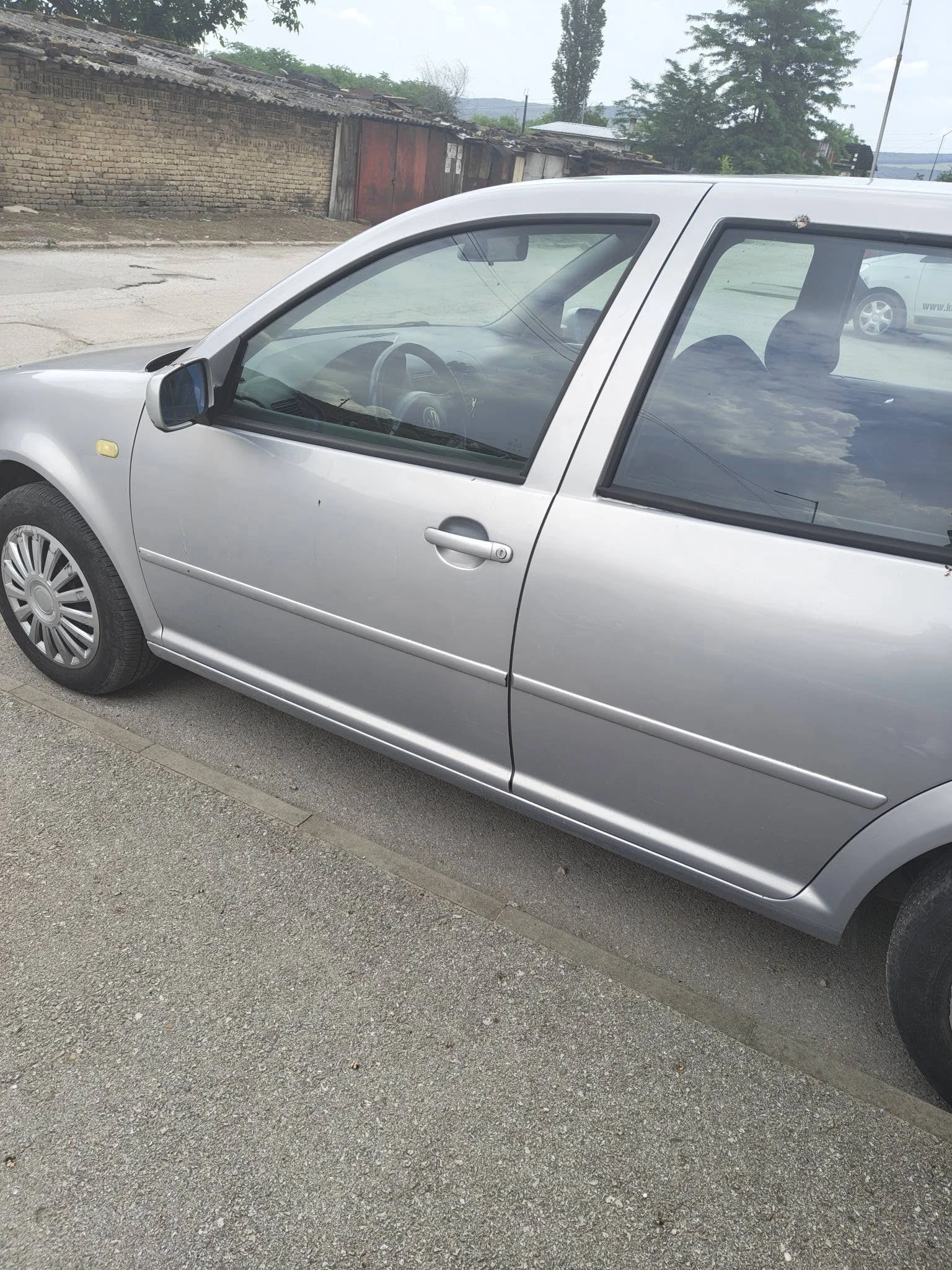 VW Golf 1.9 AHF, снимка 4 - Автомобили и джипове - 54837428
