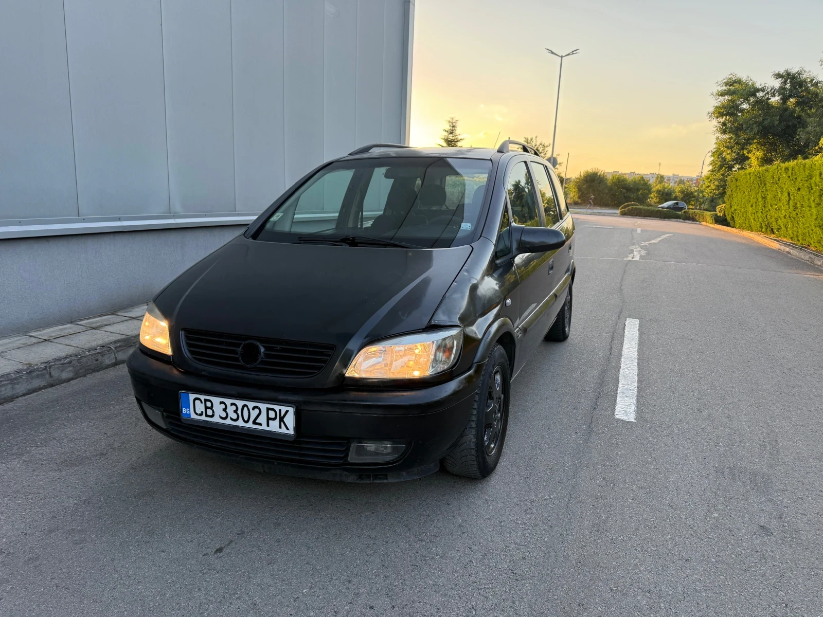 Opel Zafira 1.8 газ инжекцион, снимка 3 - Автомобили и джипове - 54985419