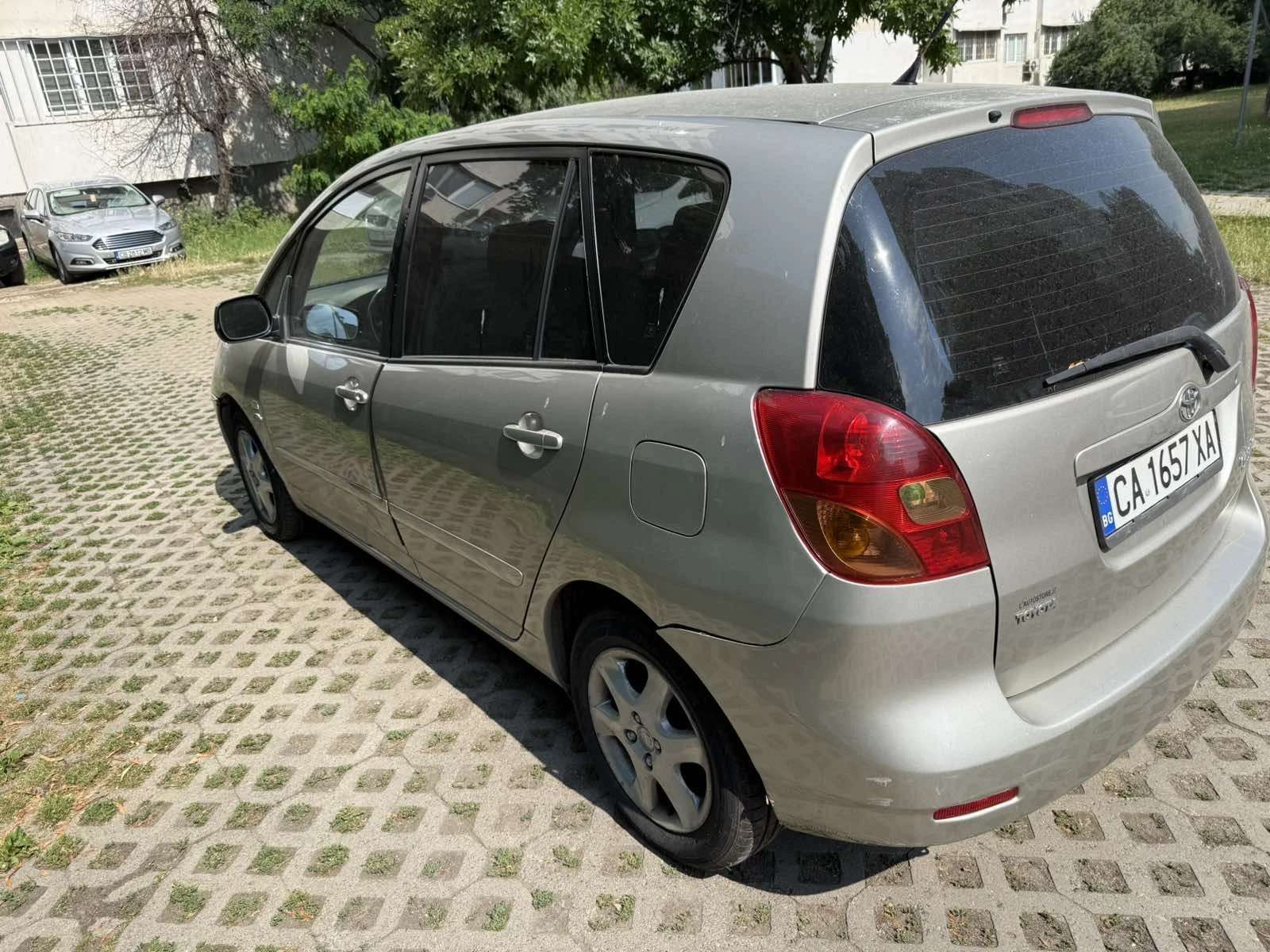 Toyota Corolla verso, снимка 4 - Автомобили и джипове - 55010253