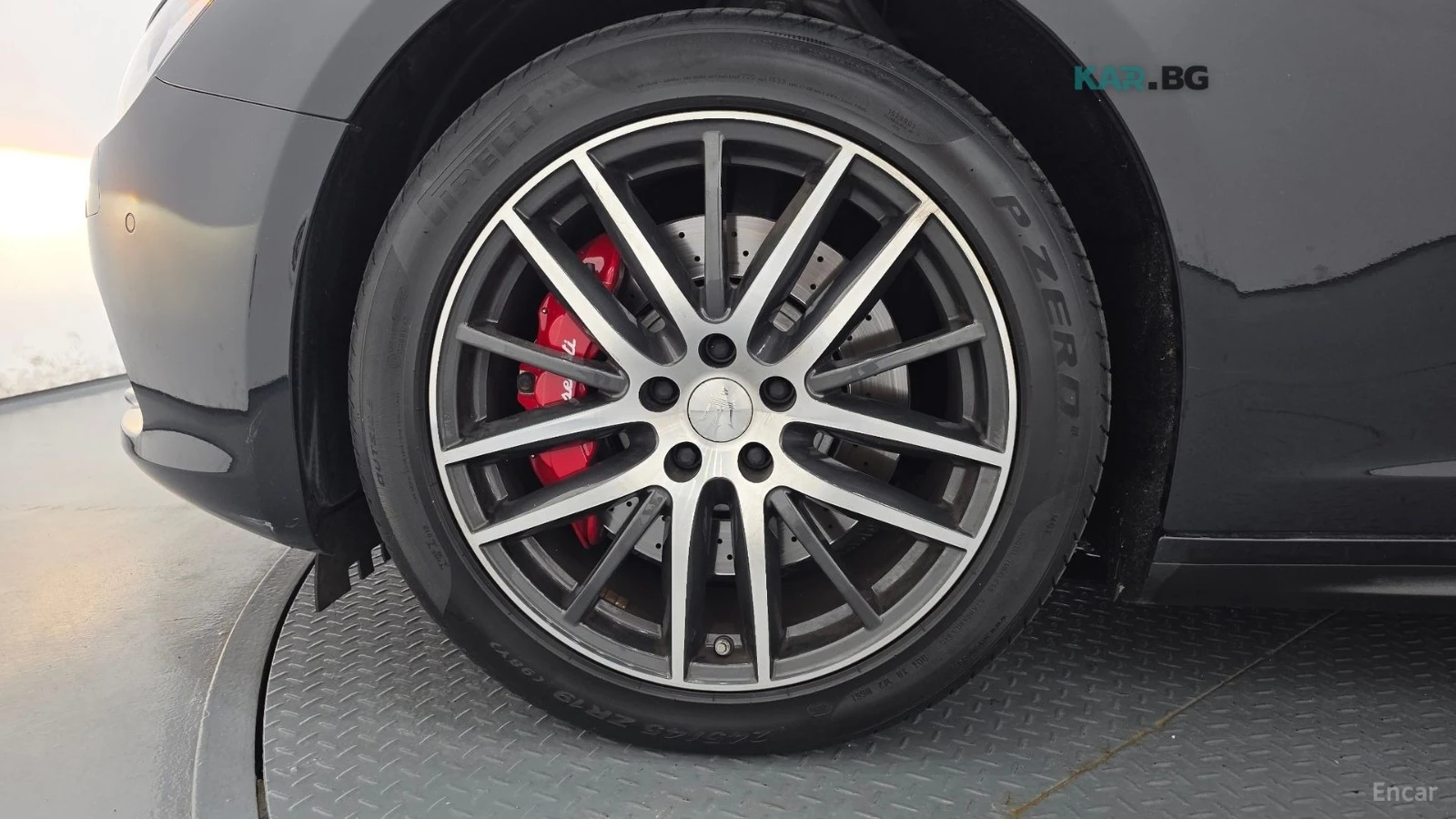 Maserati Ghibli * ПАНО* 360* Ambient Light* Head-up* , снимка 4 - Автомобили и джипове - 55101166