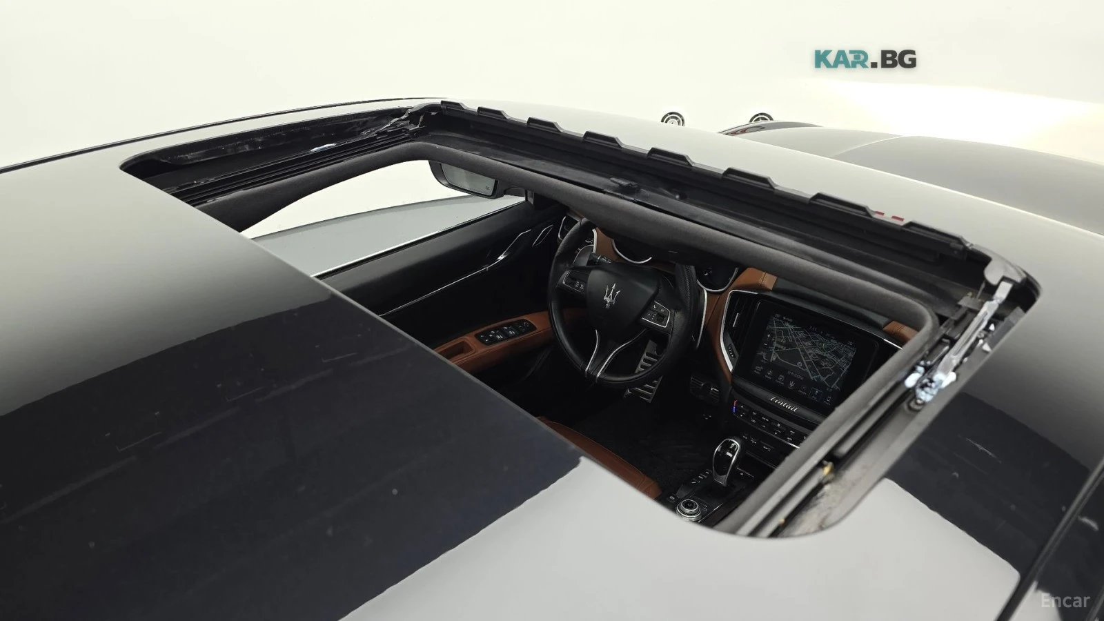Maserati Ghibli * ПАНО* 360* Ambient Light* Head-up* , снимка 16 - Автомобили и джипове - 55101166