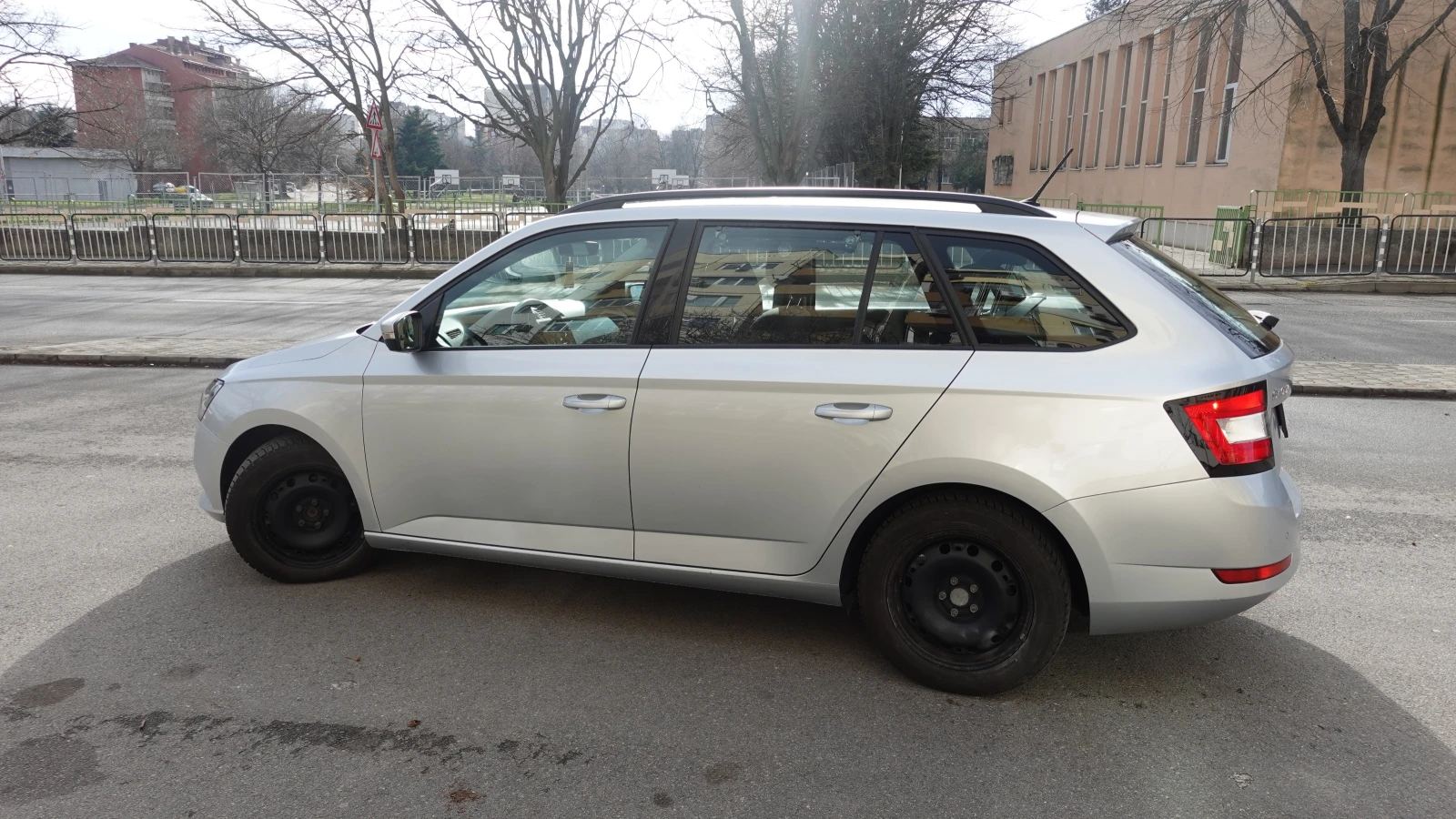 Skoda Fabia Combi, снимка 2 - Автомобили и джипове - 55118148