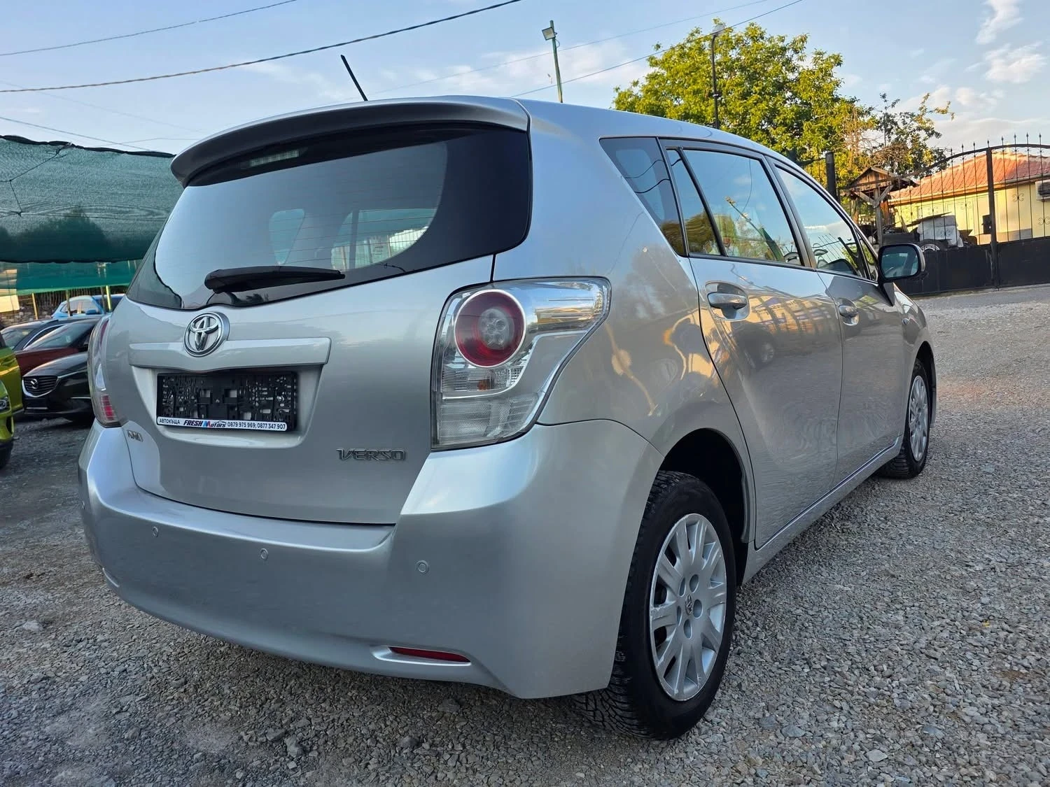 Toyota Verso 2.0D4D 126K.C. / КЛИМАТРОНИК / ТЕМПОМАТ /, снимка 4 - Автомобили и джипове - 55118472