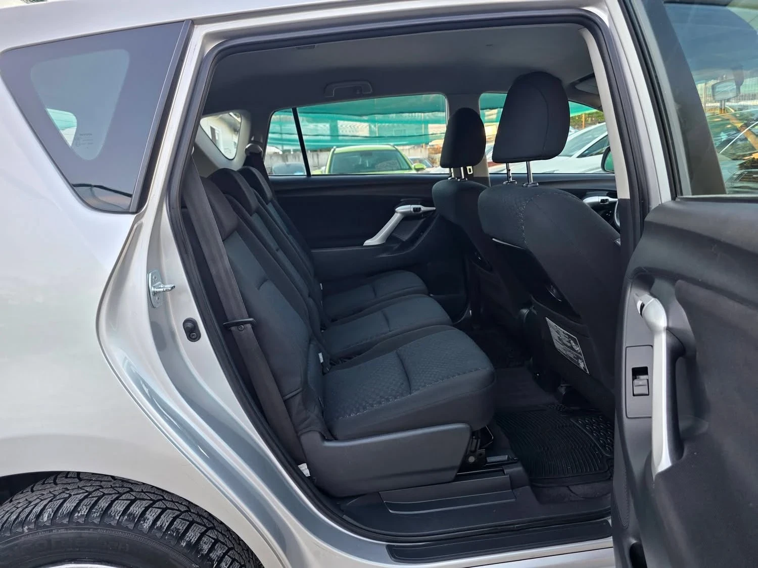 Toyota Verso 2.0D4D 126K.C. / КЛИМАТРОНИК / ТЕМПОМАТ /, снимка 10 - Автомобили и джипове - 55118472