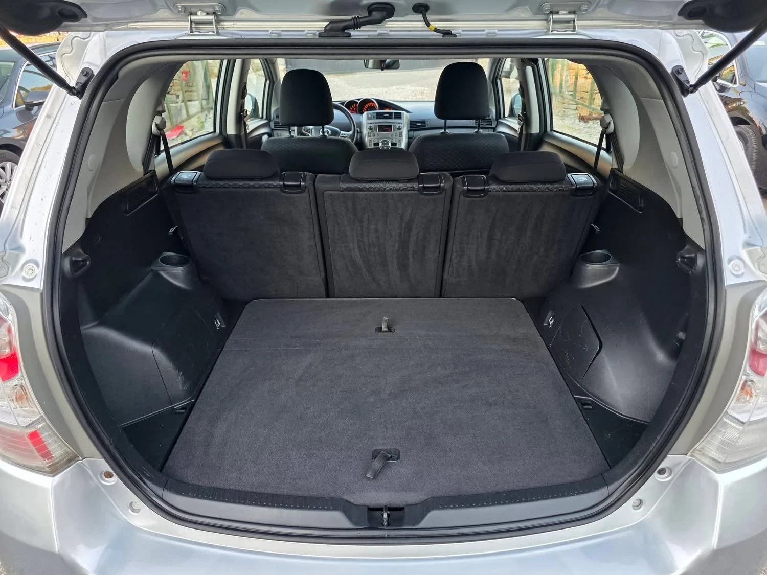 Toyota Verso 2.0D4D 126K.C. / КЛИМАТРОНИК / ТЕМПОМАТ /, снимка 14 - Автомобили и джипове - 55118472