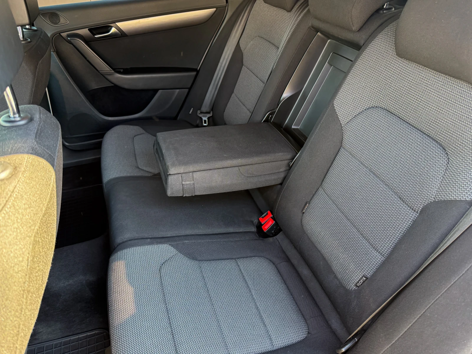 VW Passat B7 2.0TDI 177кс DSG, снимка 12 - Автомобили и джипове - 55159320
