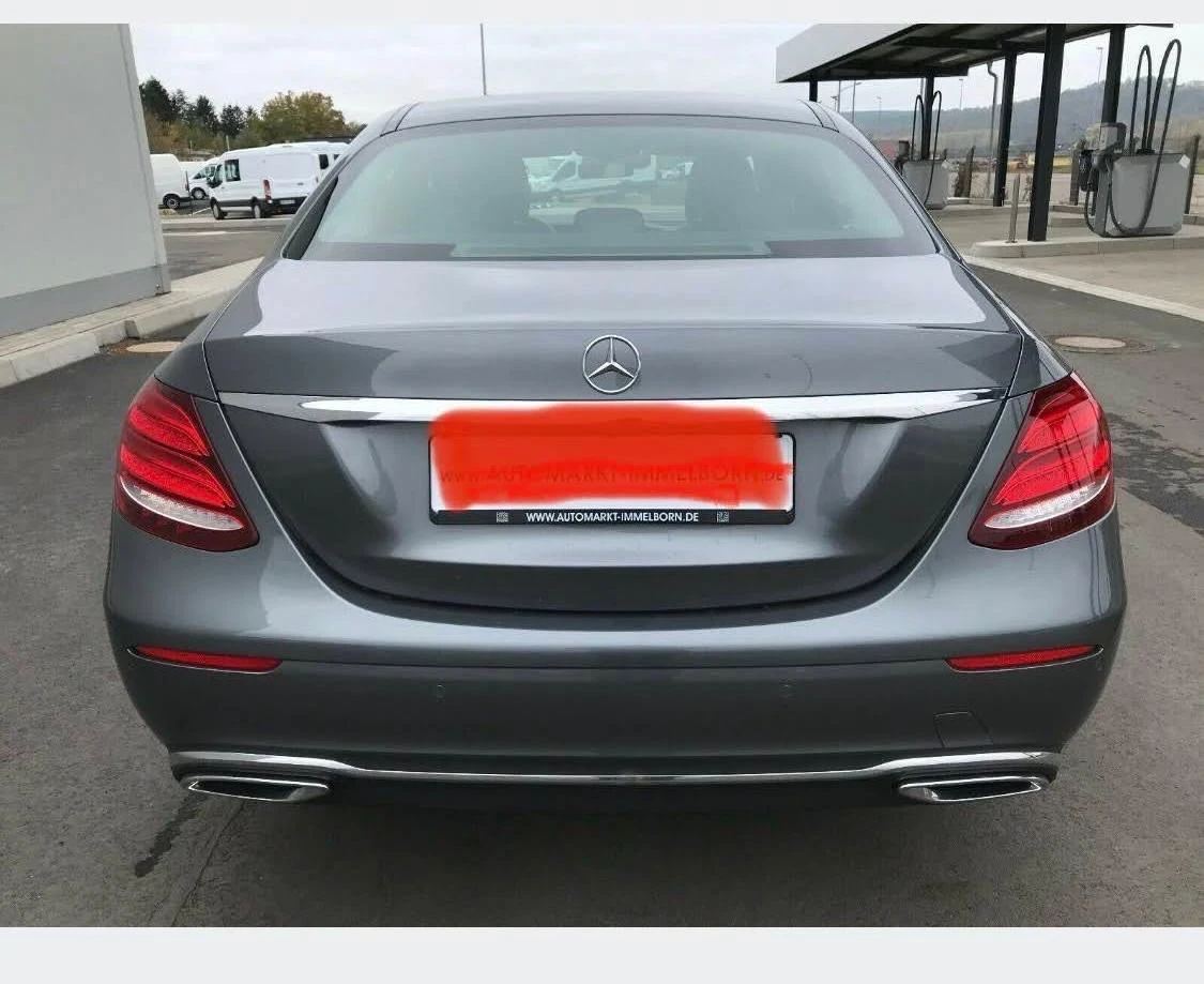 Mercedes-Benz E 220, снимка 5 - Автомобили и джипове - 55327914