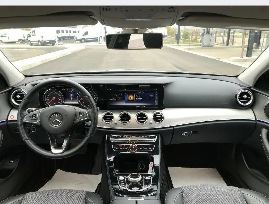 Mercedes-Benz E 220, снимка 11 - Автомобили и джипове - 55327914