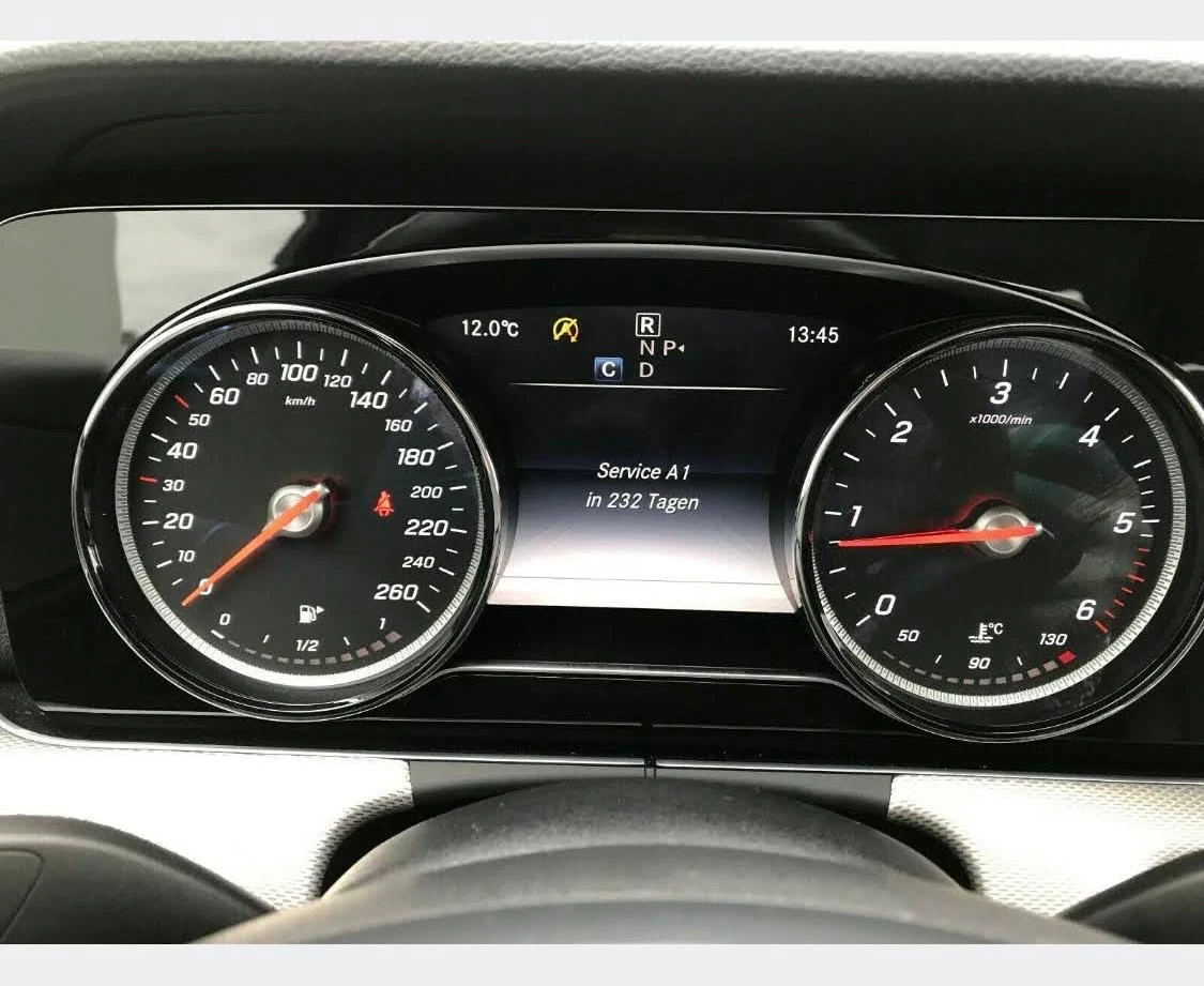 Mercedes-Benz E 220, снимка 16 - Автомобили и джипове - 55327914