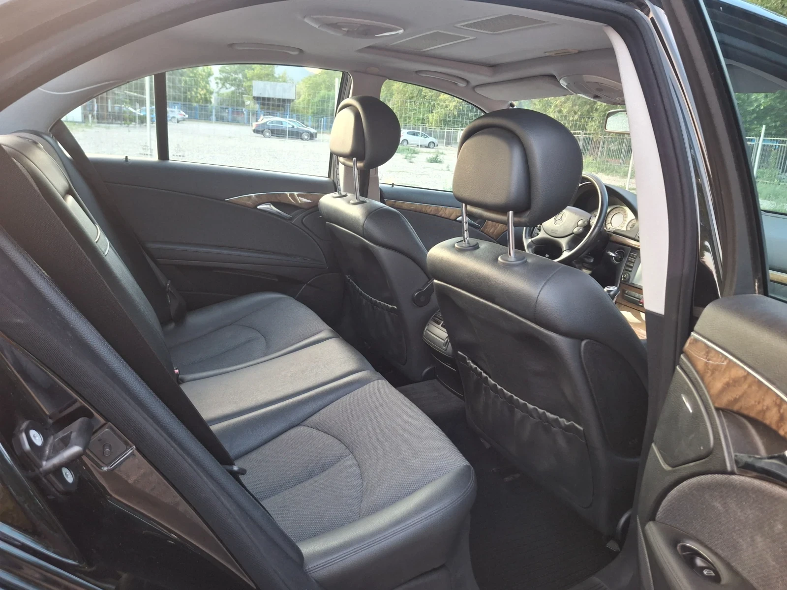 Mercedes-Benz E 200 E 200 Benzin Evo , снимка 16 - Автомобили и джипове - 55771612