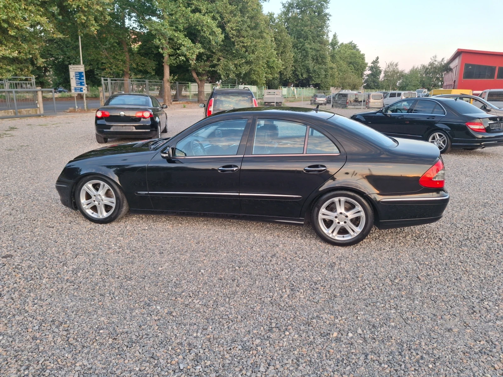 Mercedes-Benz E 200 E 200 Benzin Evo , снимка 4 - Автомобили и джипове - 55771612