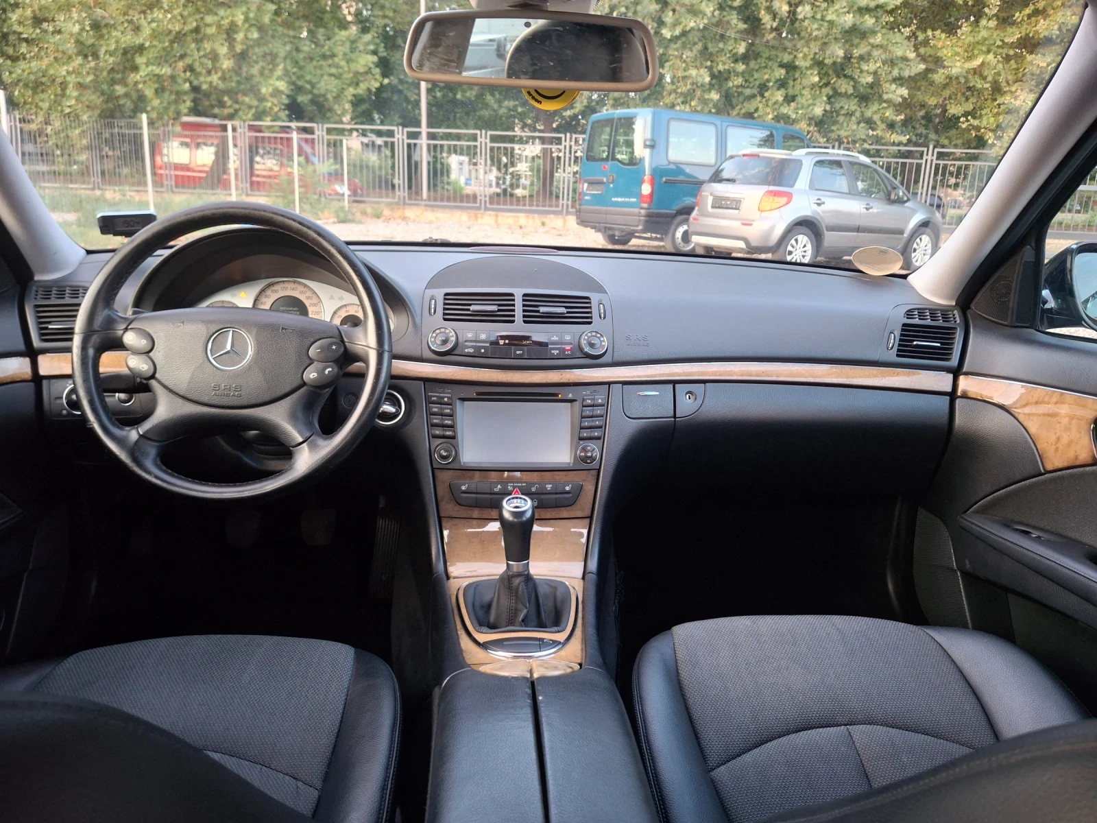 Mercedes-Benz E 200 E 200 Benzin Evo , снимка 15 - Автомобили и джипове - 55771612