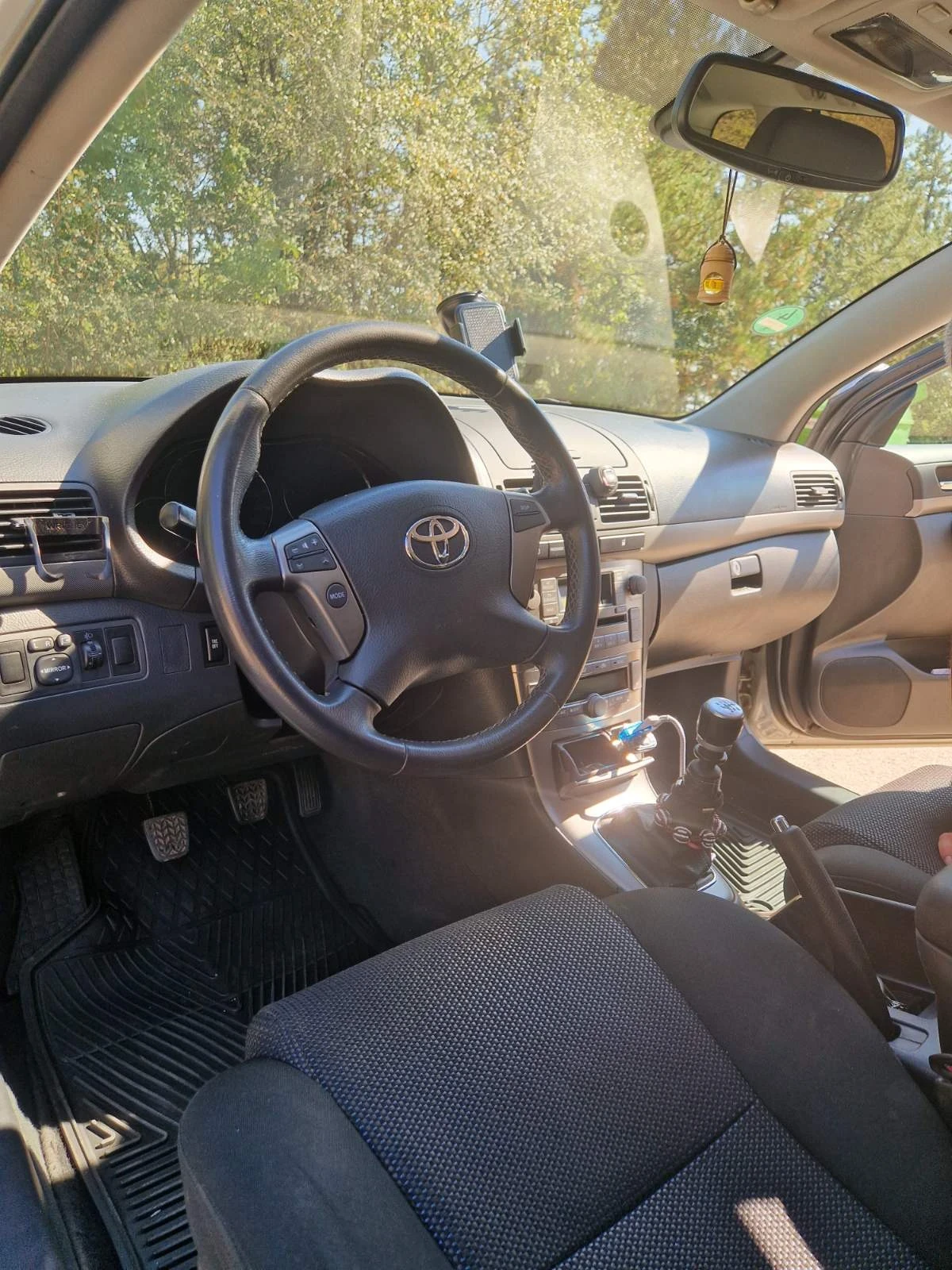 Toyota Avensis 2.2 D-CAT, снимка 5 - Автомобили и джипове - 56122853