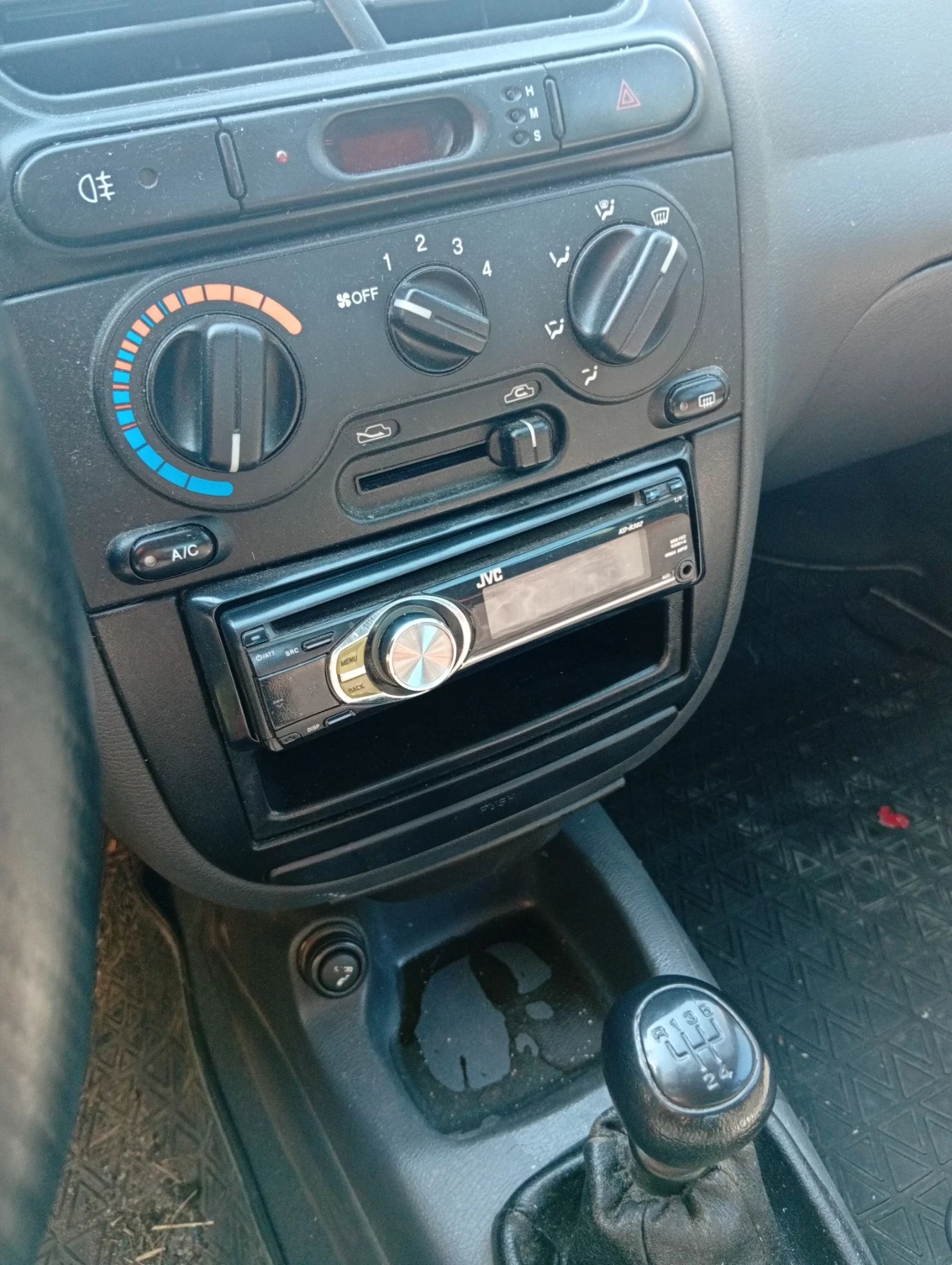 Daewoo Lanos 1350, снимка 5 - Автомобили и джипове - 56150400