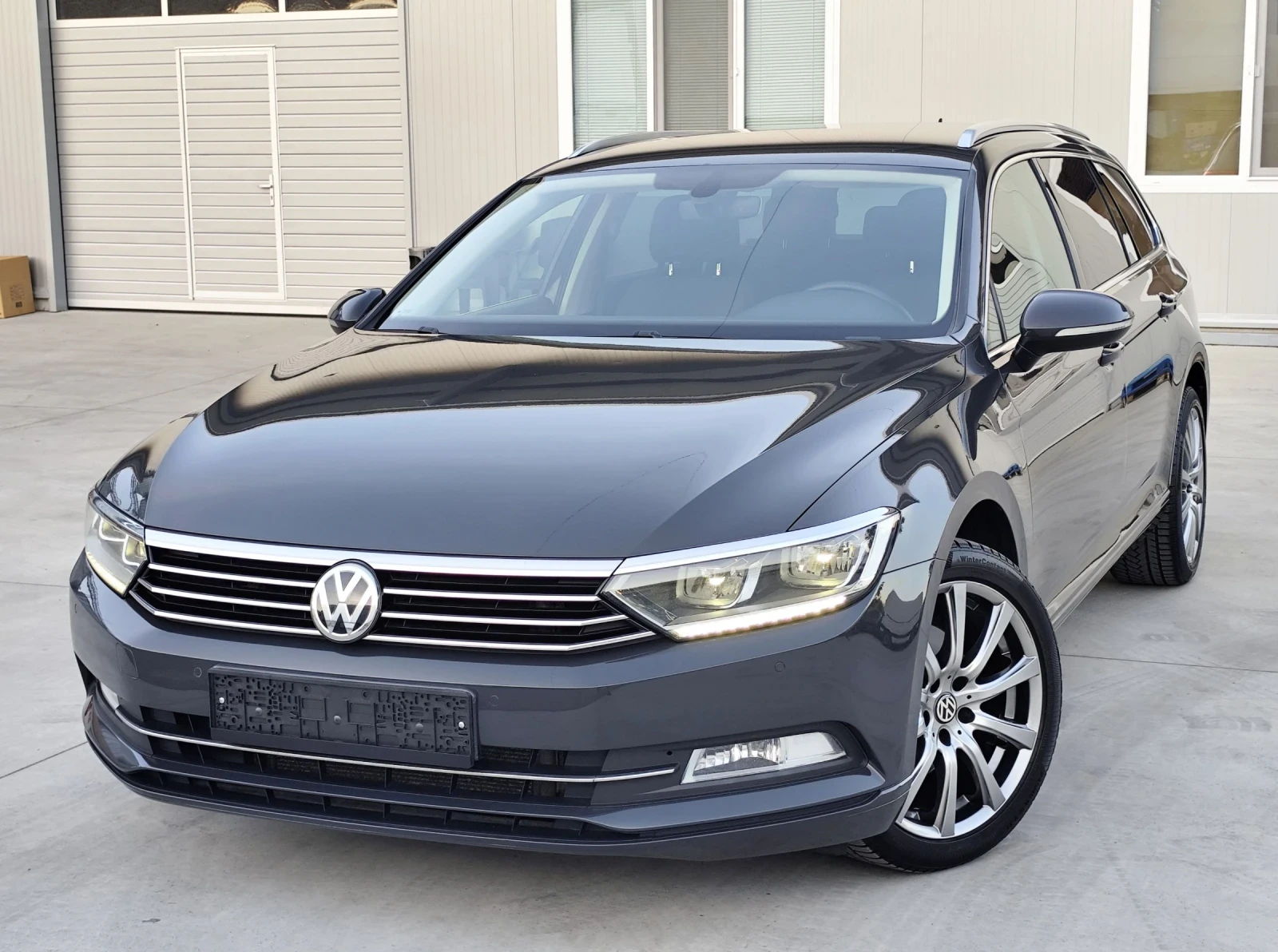 VW Passat 2.0TDI-DSG-LED-NAVI-DISTRONIC-NAVI-LANE-ASSIST, снимка 3 - Автомобили и джипове - 56154228