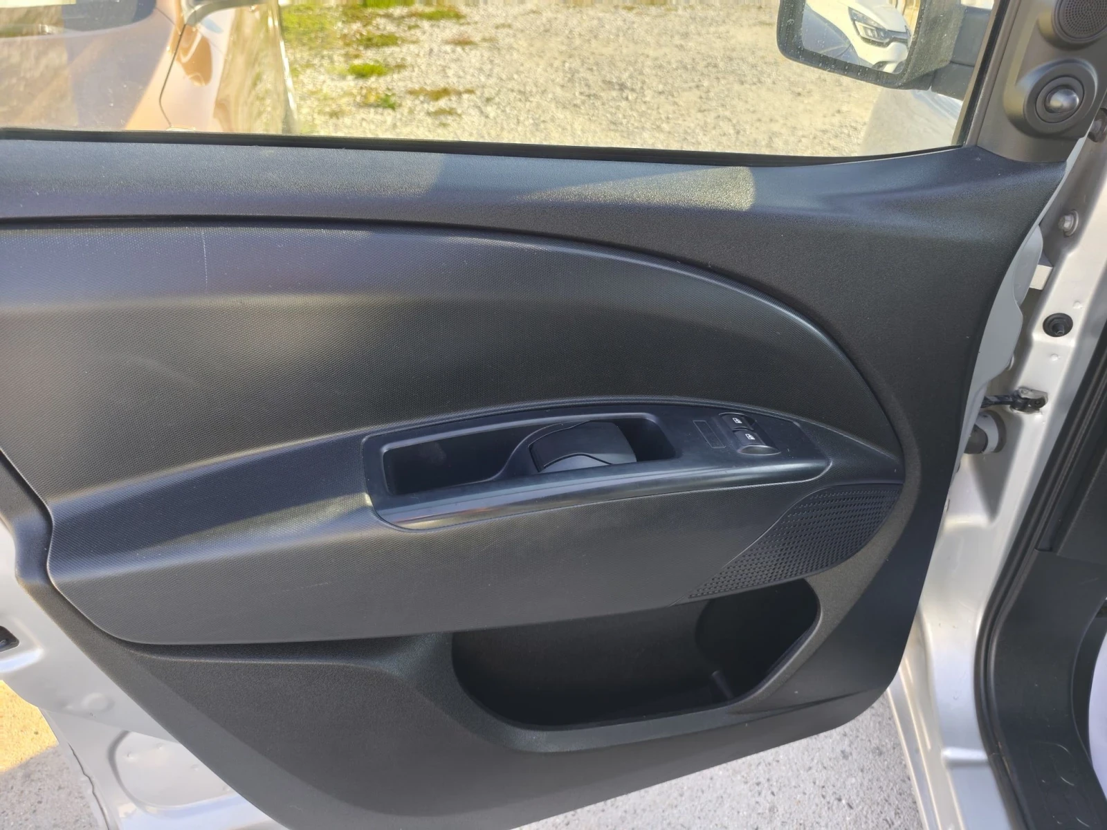 Opel Combo 5 места, N1, ДДС, снимка 12 - Автомобили и джипове - 56296120