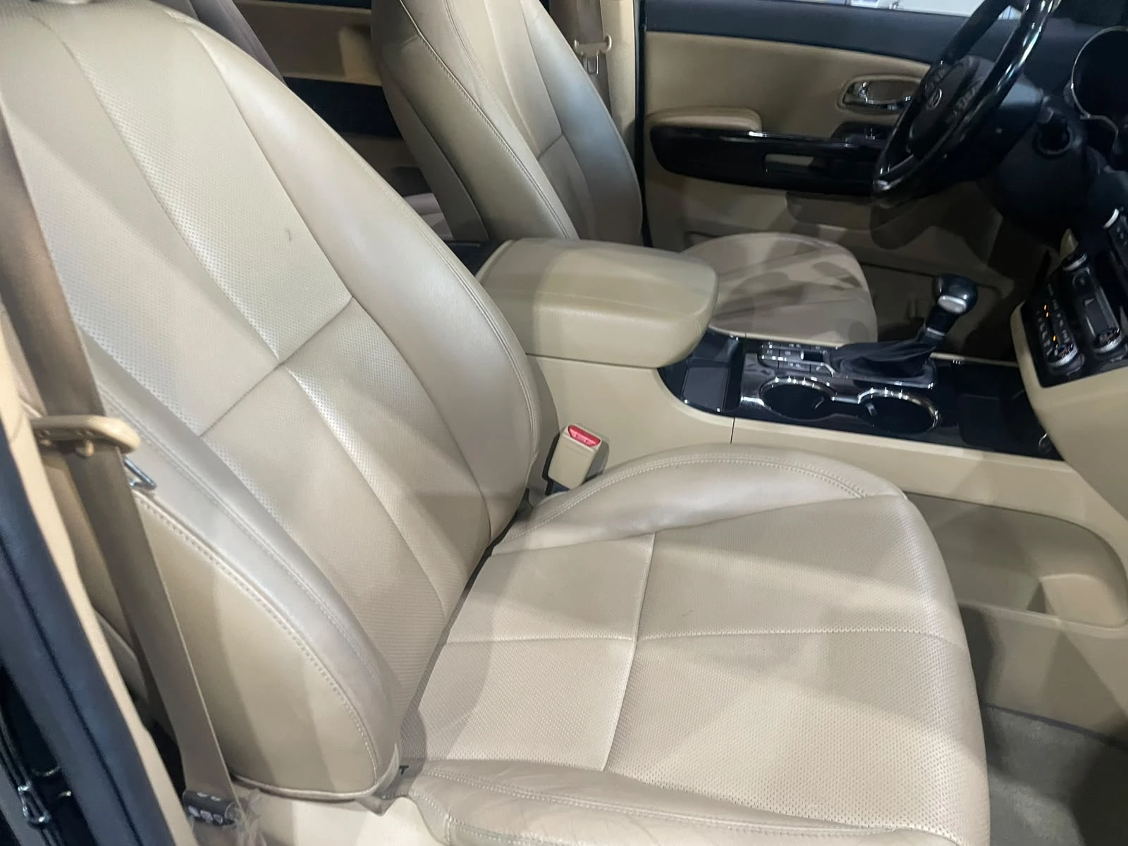 Kia Carnival 2.2D ! 8+ 1 ! Noblesse !, снимка 9 - Автомобили и джипове - 56325097
