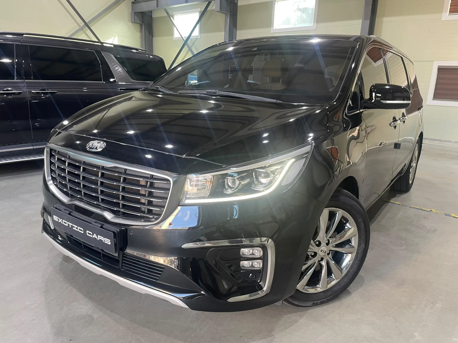 Kia Carnival 2.2D ! 8+ 1 ! Noblesse !, снимка 3 - Автомобили и джипове - 56325097
