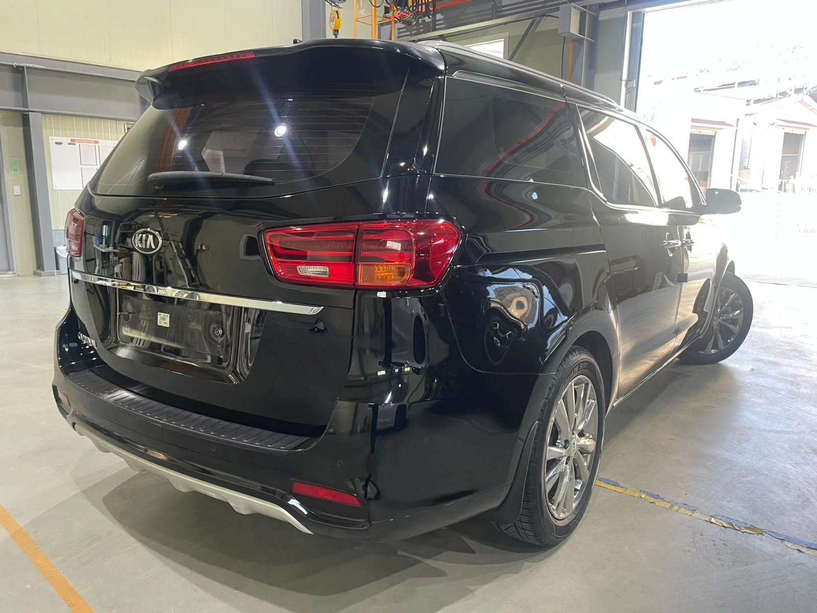 Kia Carnival 2.2D ! 8+ 1 ! Noblesse !, снимка 4 - Автомобили и джипове - 56325097