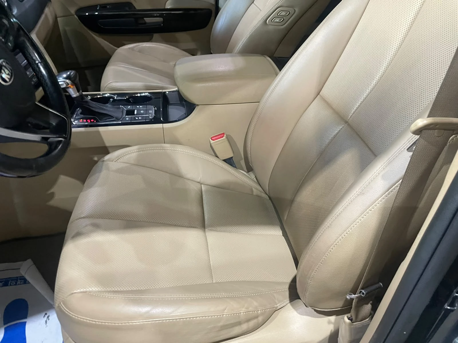 Kia Carnival 2.2D ! 8+ 1 ! Noblesse !, снимка 7 - Автомобили и джипове - 56325097