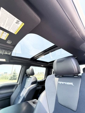 Ford F150 RAPTOR / Перфектен / Чист CARFAX / Канада, снимка 13