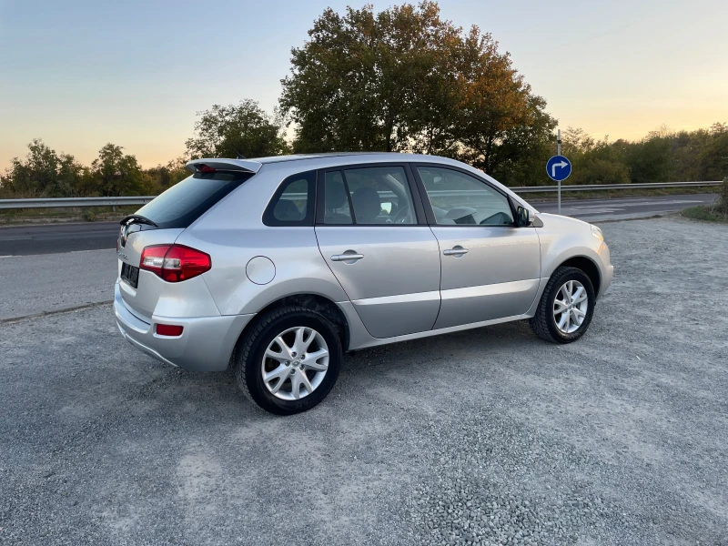 Renault Koleos 2.5 4х4 FACELIFT ШВЕЙЦАРИЯ, снимка 3 - Автомобили и джипове - 47723265