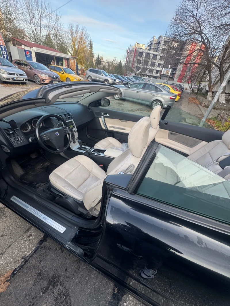 Volvo C70 2.0, снимка 2 - Автомобили и джипове - 47771926