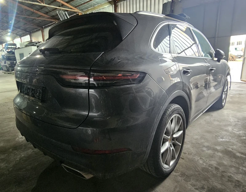 Porsche Cayenne 3.0i V6, снимка 3 - Автомобили и джипове - 49749679