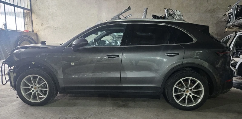 Porsche Cayenne 3.0i V6, снимка 4 - Автомобили и джипове - 49749679
