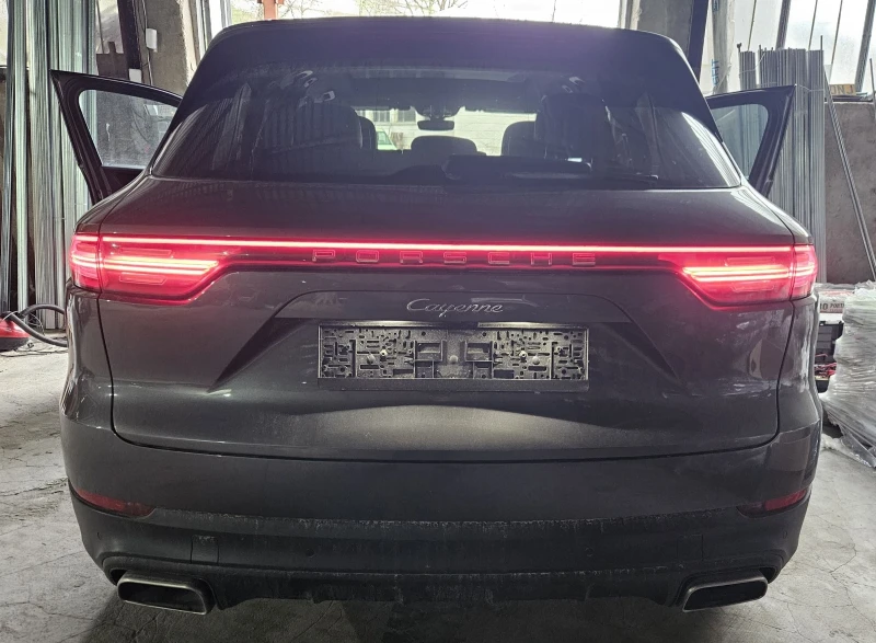 Porsche Cayenne 3.0i V6, снимка 2 - Автомобили и джипове - 49749679