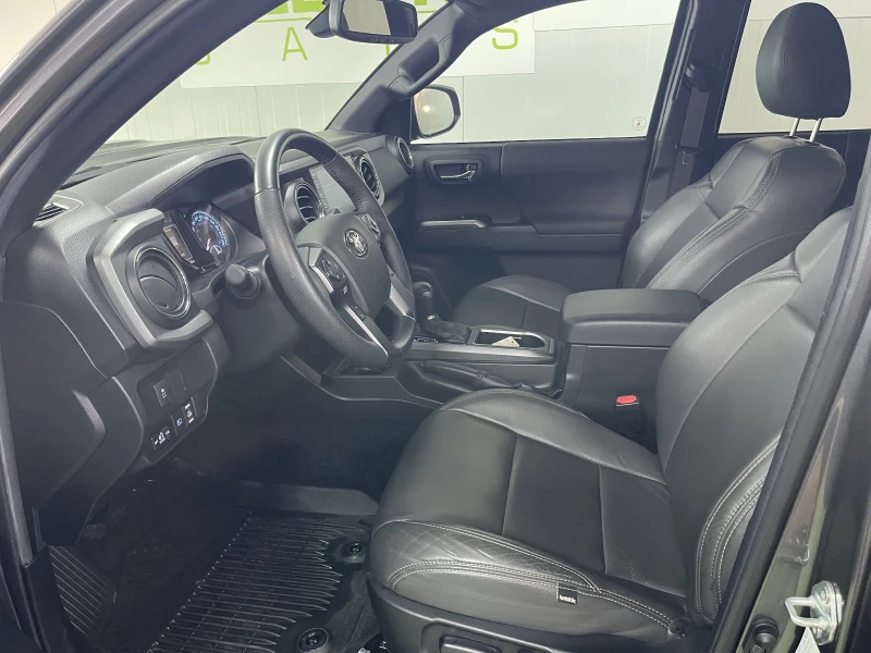 Toyota Tacoma 4WD * 33 500km* Double Cab V6, снимка 7 - Автомобили и джипове - 51848654