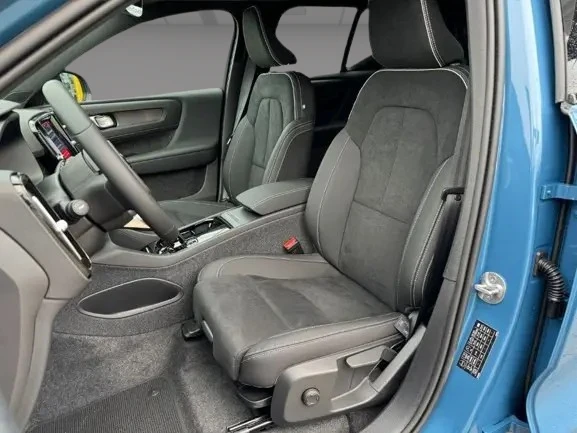 Volvo XC40 Recharge = Plus = Гаранция - изображение 5