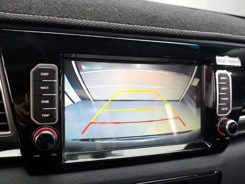 Kia Niro, снимка 15 - Автомобили и джипове - 56357736