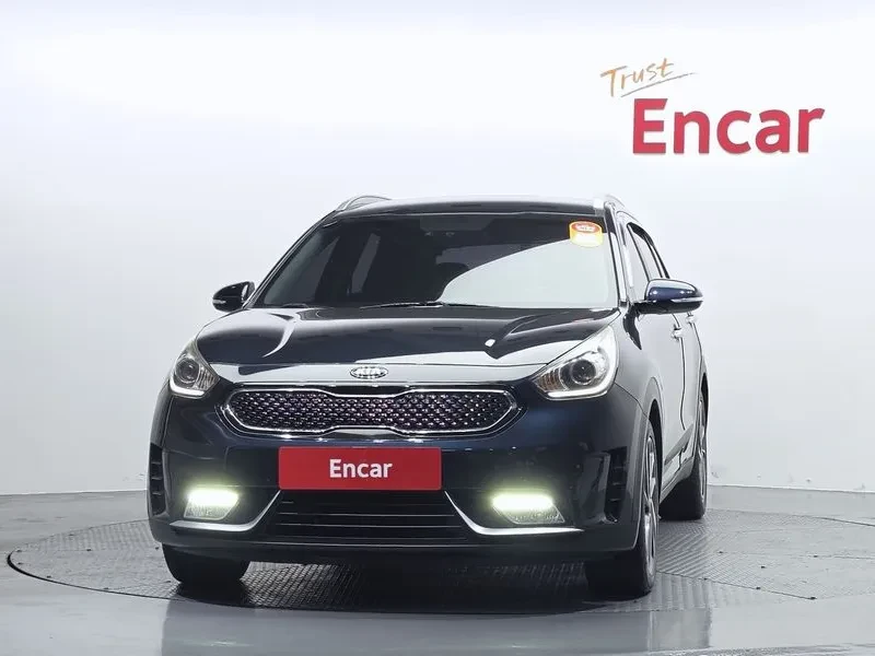 Kia Niro, снимка 3 - Автомобили и джипове - 56357736