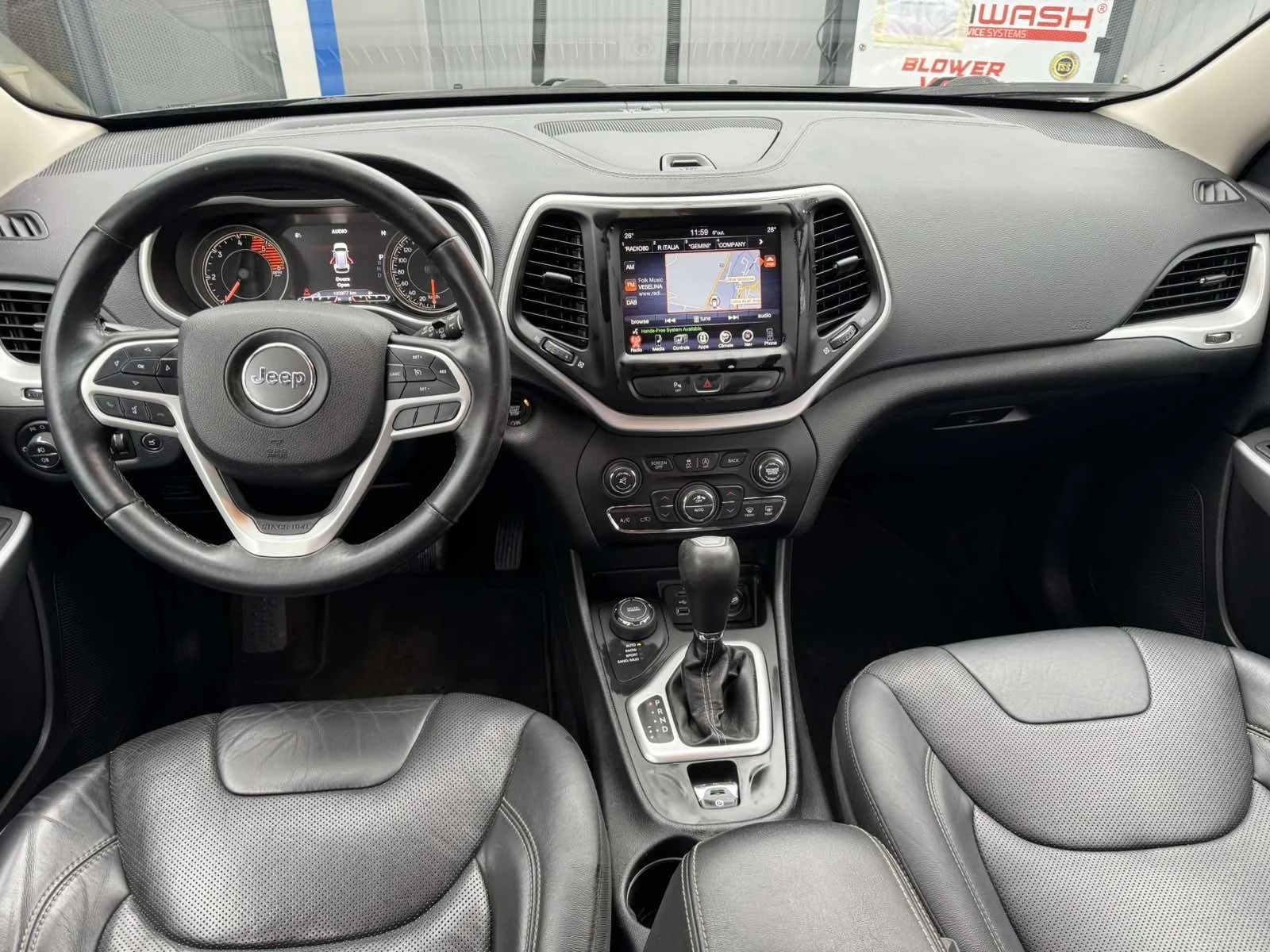 Jeep Cherokee Limited, снимка 10 - Автомобили и джипове - 54082479