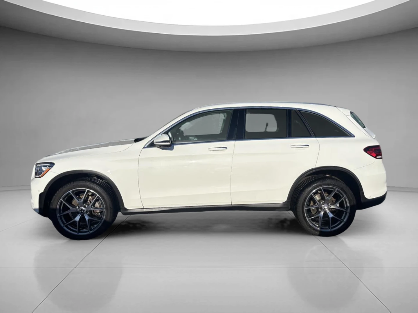 Mercedes-Benz GLC 300 4MATIC* АвтоКредит* (ЦЕНА ДО БГ), снимка 2 - Автомобили и джипове - 54139623