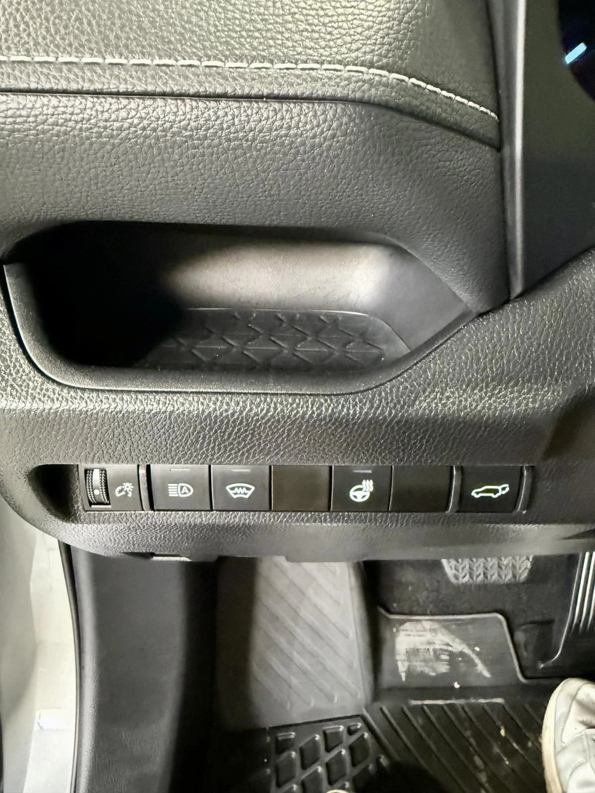 Toyota Rav4 2.5 Hybrid AWD, снимка 15 - Автомобили и джипове - 54839422
