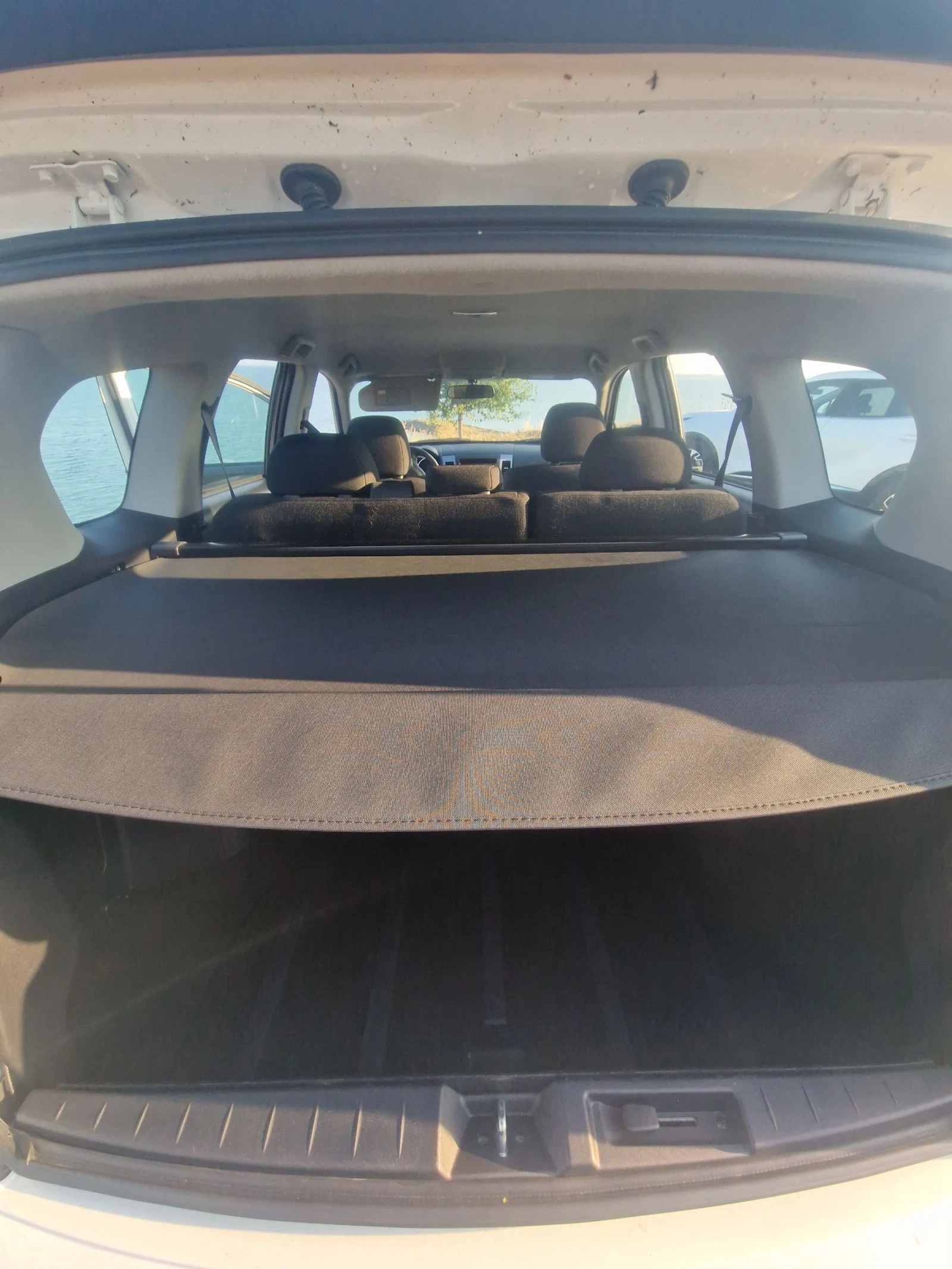 Mitsubishi Outlander, снимка 9 - Автомобили и джипове - 55353910