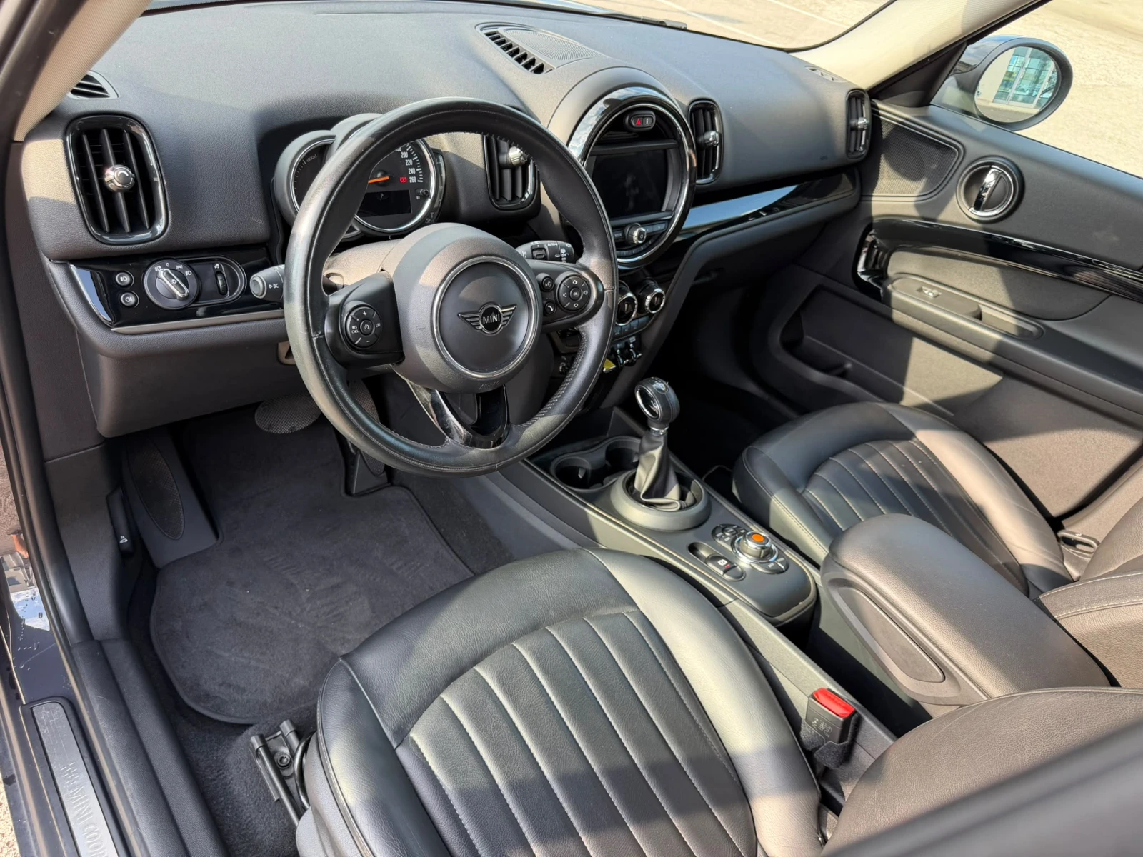 Mini Countryman Cooper SE ALL4, снимка 10 - Автомобили и джипове - 55571786