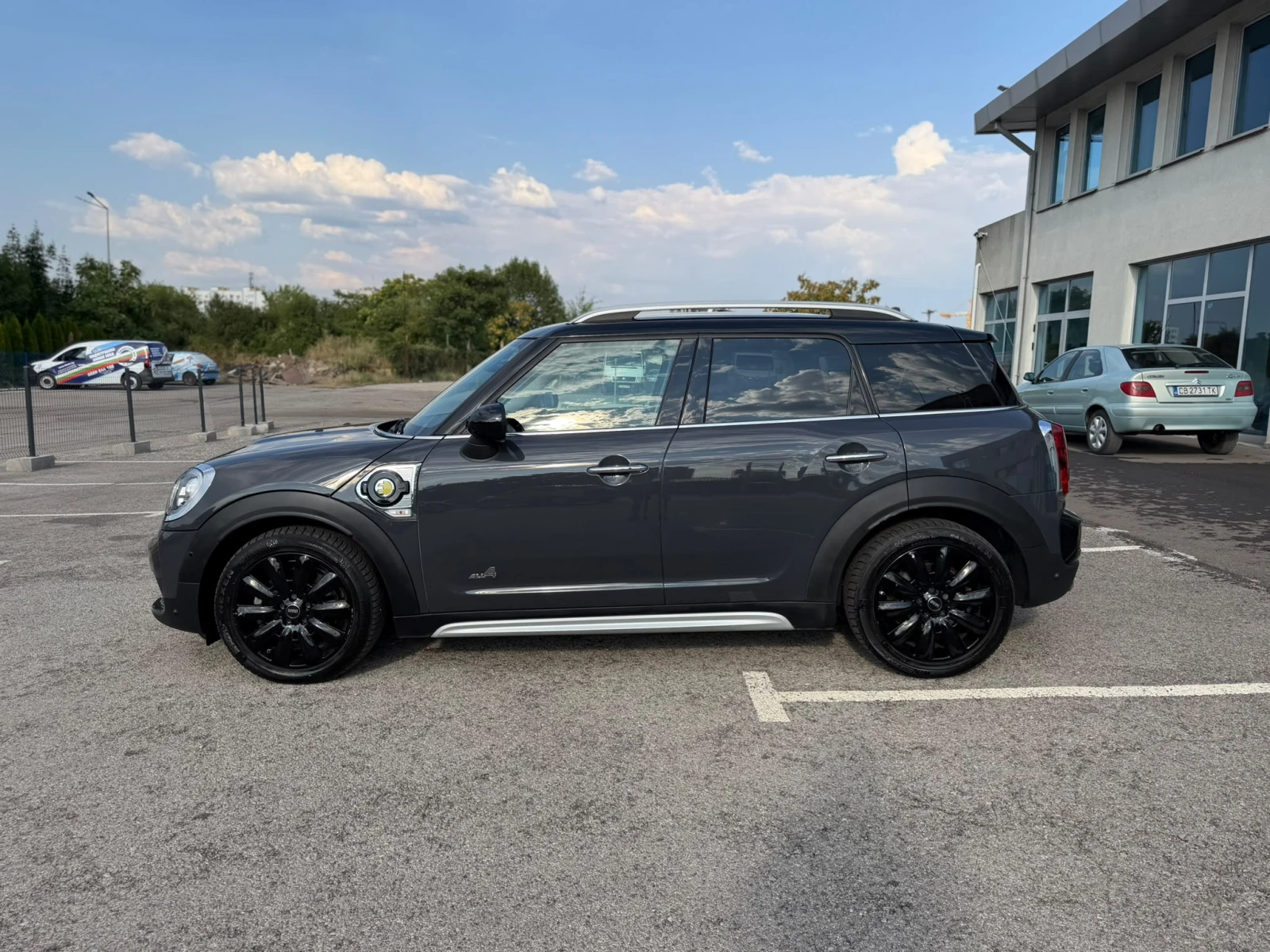 Mini Countryman Cooper SE ALL4, снимка 2 - Автомобили и джипове - 55571786