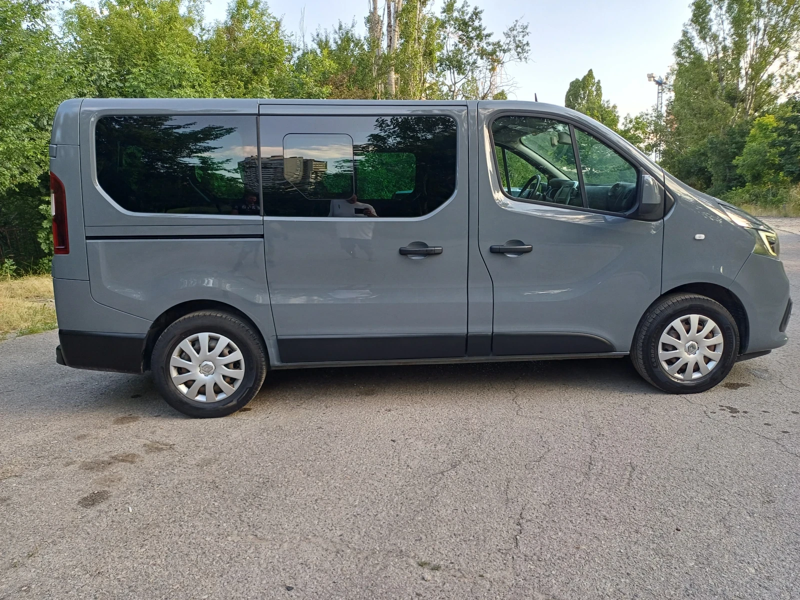 Renault Trafic 2.0 DCI 6места - изображение 4
