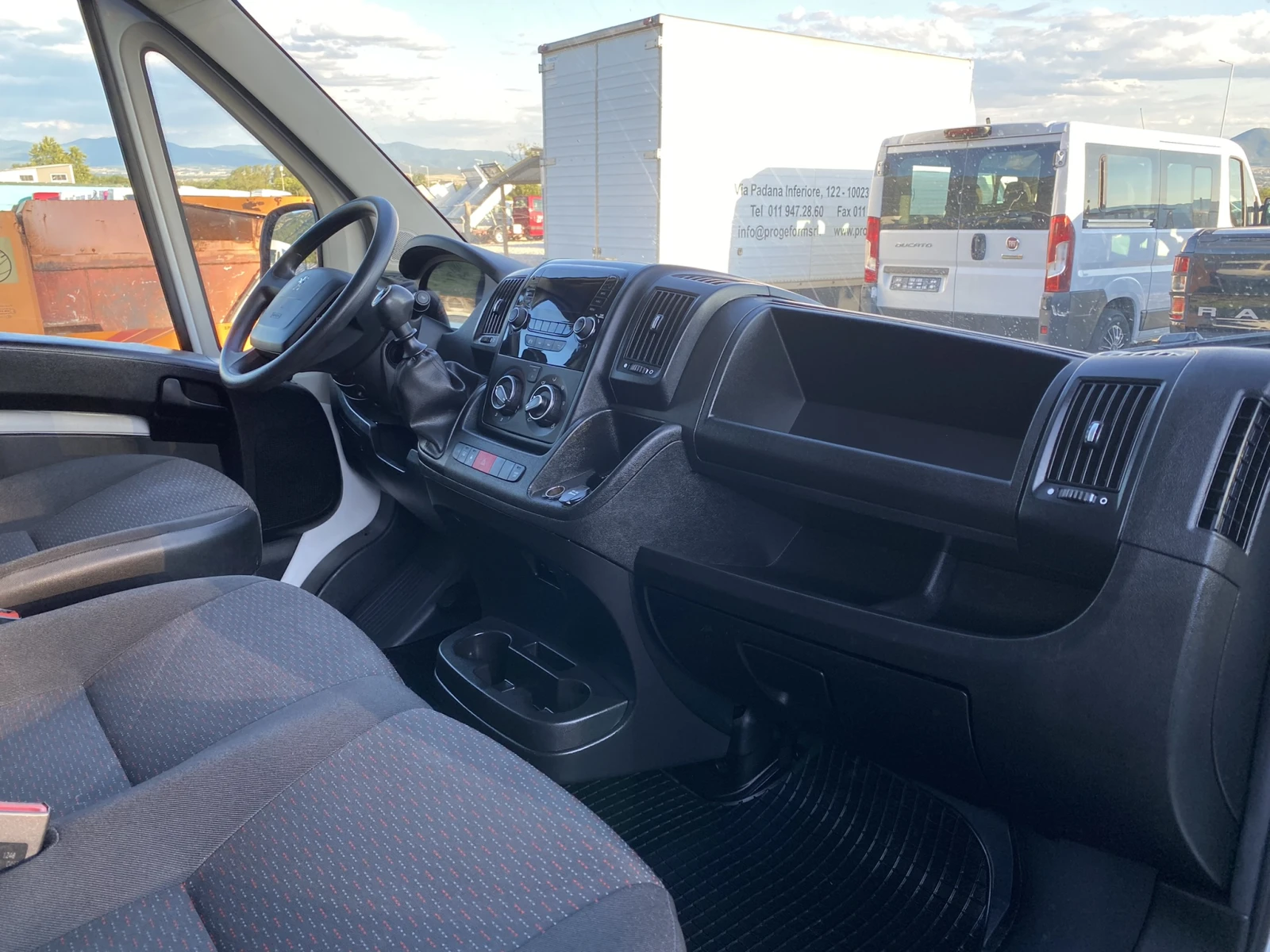 Citroen Jumper -2.2HDI-165k.c./-2021г./-4.25м.-2.10м., снимка 10 - Бусове и автобуси - 55704745