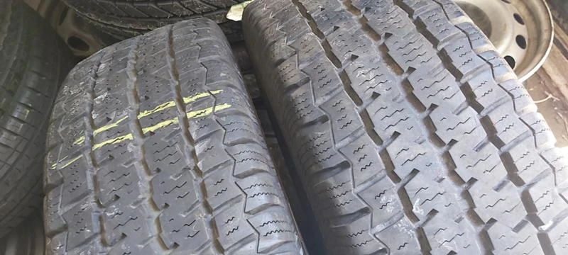 Гуми Зимни 205/70R16, снимка 2 - Гуми и джанти - 33539700