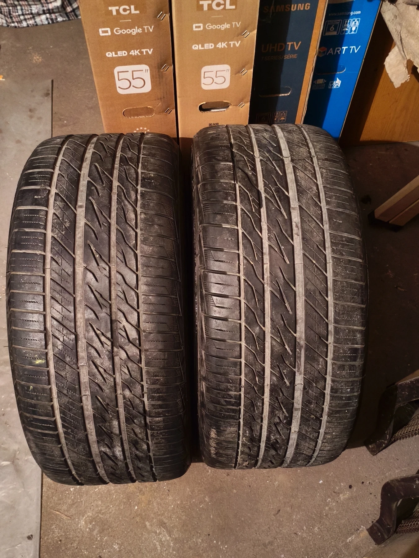 Гуми Всесезонни 275/40R20