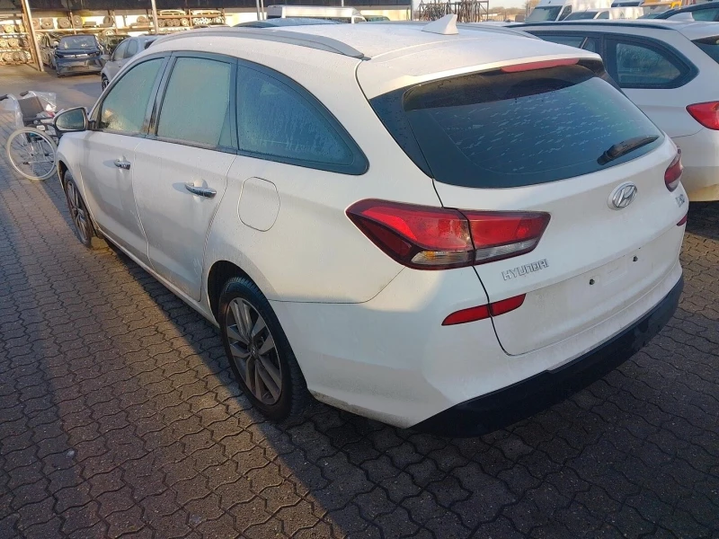 Hyundai I30 1, 4Turbo GDI, снимка 8 - Автомобили и джипове - 34859723