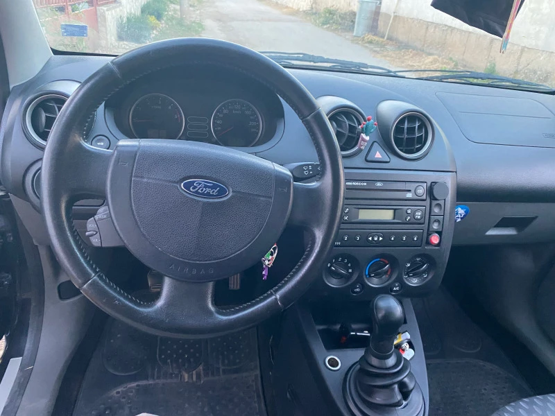 Ford Fiesta, снимка 4 - Автомобили и джипове - 47112573