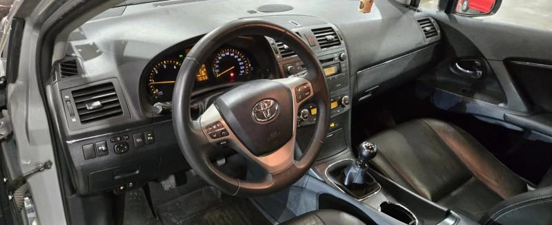 Toyota Avensis 2.2 D4D , снимка 3 - Автомобили и джипове - 47860454