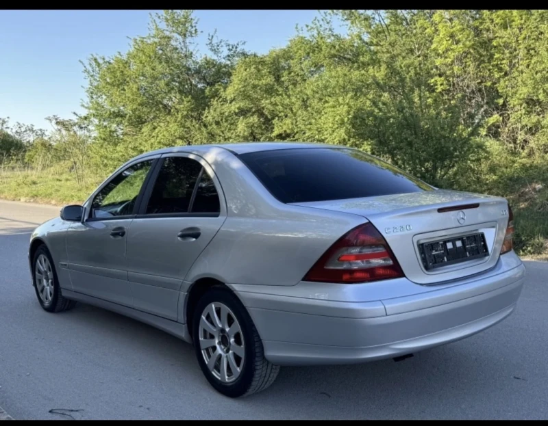 Mercedes-Benz C 220, снимка 5 - Автомобили и джипове - 48211222