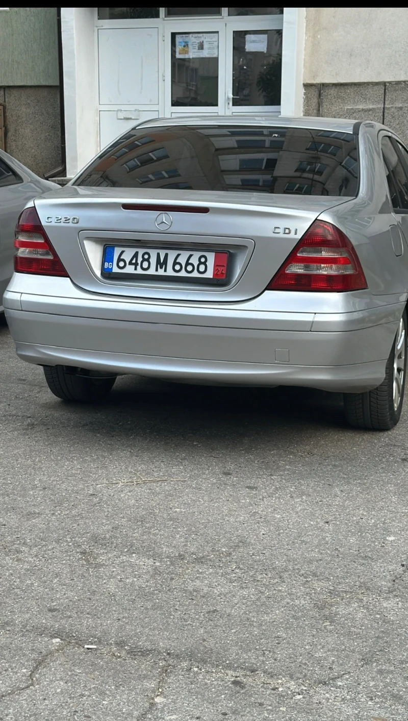 Mercedes-Benz C 220, снимка 7 - Автомобили и джипове - 48211222