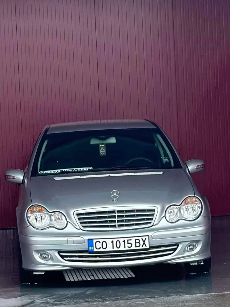 Mercedes-Benz C 220, снимка 1 - Автомобили и джипове - 48211222